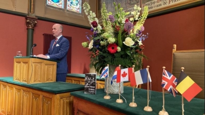 Brok in bevrijdingstoespraak: